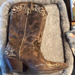Durango Brown Heeled Boots with Cream Embroidery